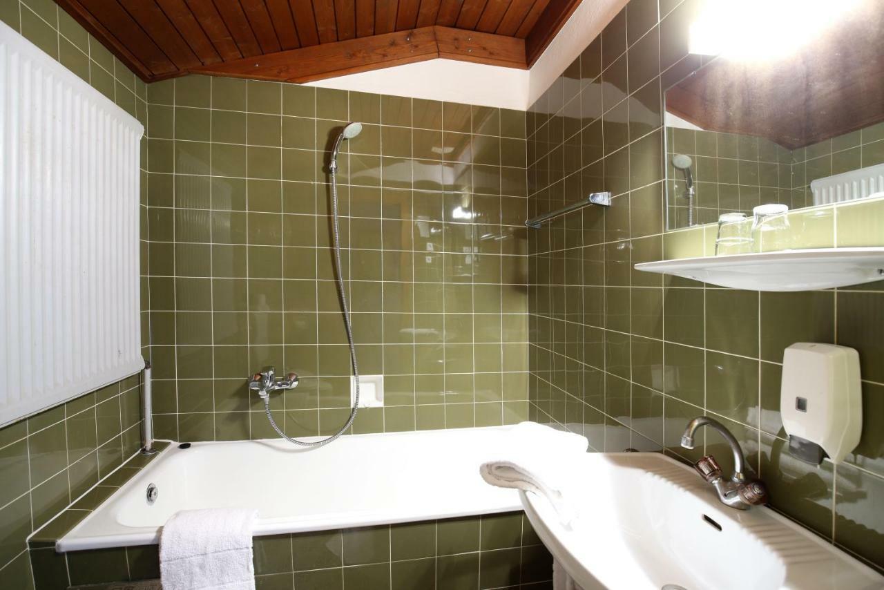 Dorfgasthof Hotel Staberhof Kellerberg Eksteriør bilde